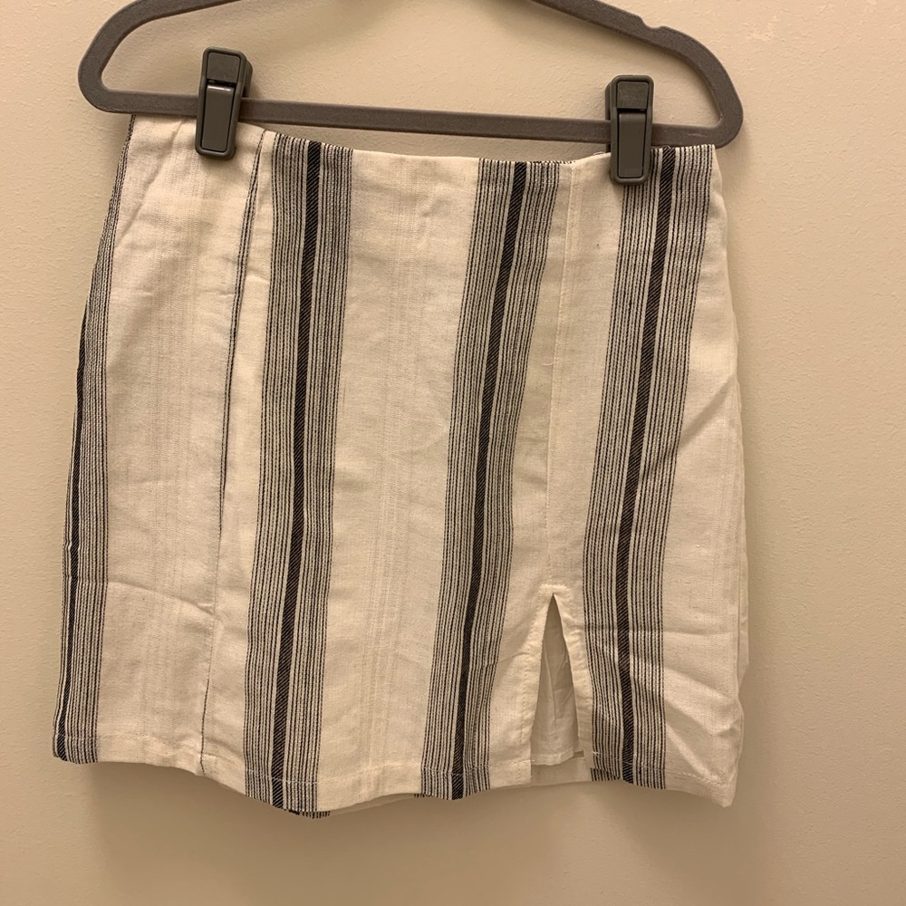 navy and white stripped mini skirt